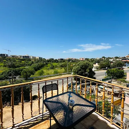 Portimao Central Holiday Guesthouse * פורטימאו