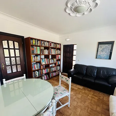 Portimao Central Holiday Guesthouse 招待所 波尔蒂芒