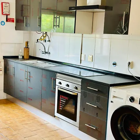 Portimao Central Holiday Guesthouse